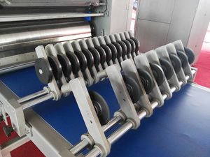 مقسم شرائط العجينة