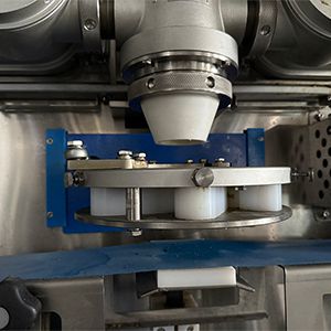 ماكينة تشكيل المعجنات المحشوة