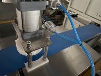 ماكينة فرد العجين بمكبس هوائي