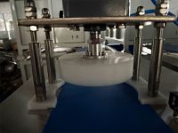 ماكينة فرد العجين بمكبس هوائي