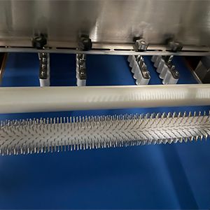 ماكينات تقطيع الخبز إلى شرائح (تقطيع بنظام سيرفو / بالموجات فوق الصوتية)